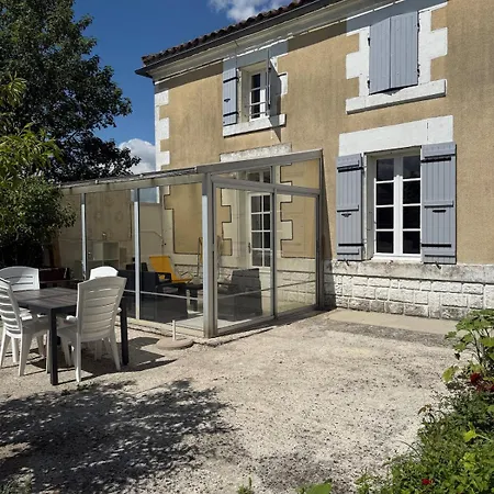 Apartment, Les Fins Bois Germignac