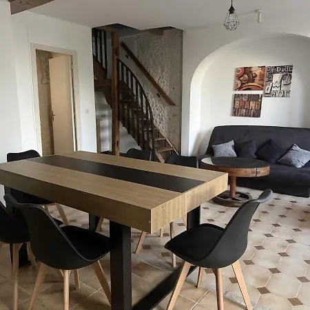 Apartment, Les Fins Bois