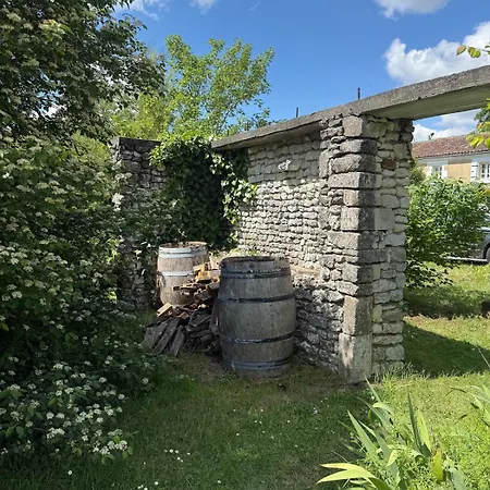 Apartment, Les Fins Bois * Germignac